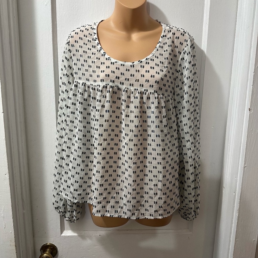 Merona‎ White and Black Sheer Long Sleeve in M